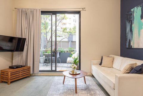 Large Apartment, 2 Parking Spots And Pool - New Castle Holiday 0