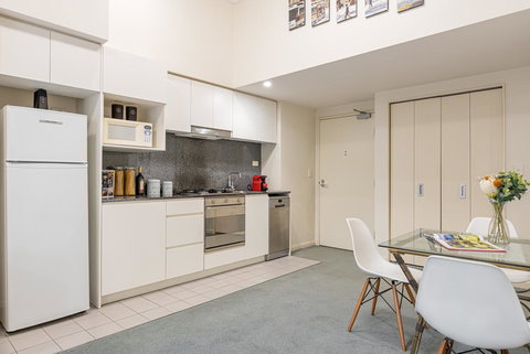 Large Apartment, 2 Parking Spots And Pool - New Castle Holiday 3