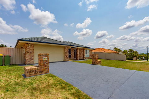 Large Executive And Family Home - Flinders View - New Castle Holiday 2