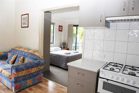 Lazy Acres Caravan Park - New Castle Holiday 2