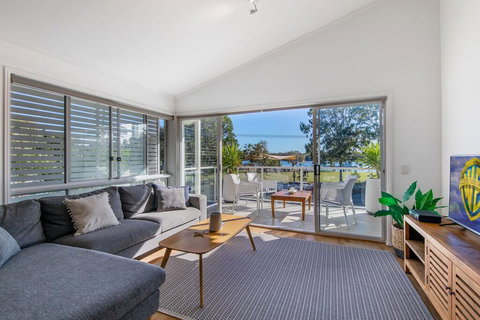 Lazy Days - New Castle Holiday 1