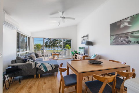 Lazy Days - New Castle Holiday 0