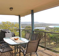 Lazy Wave Beach House - New Castle Holiday