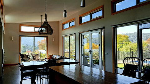 Leader Reef Luxury Accommodation - New Castle Holiday 1