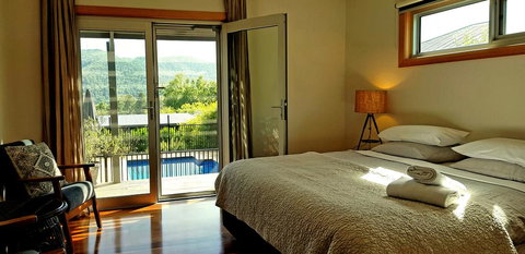 Leader Reef Luxury Accommodation - New Castle Holiday 0