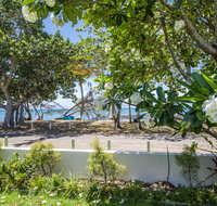 Lei Lo - New Castle Holiday