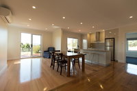 Book Relbia Accommodation Vacations New Castle Holiday New Castle Holiday