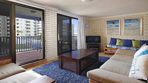 Levuka Unit 11, 14 Moreton Pde, Kings Beach - New Castle Holiday 3