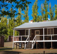 Lewana Cottages - New Castle Holiday