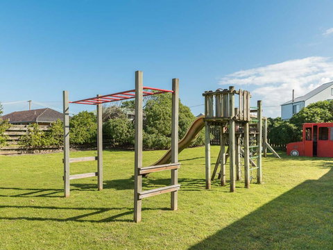 Licence To Chill - New Castle Holiday 3