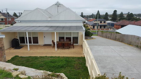 Lighthouse Lodge - New Castle Holiday 1