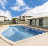 LillyPilly Resort Apartments - New Castle Holiday