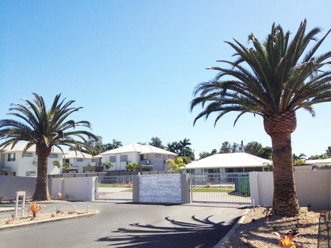 LillyPilly Resort Apartments - New Castle Holiday 1