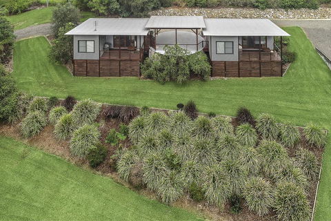 Lilypad Luxury Cabins - New Castle Holiday 2