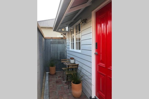 Limeburners Studio - New Castle Holiday 0