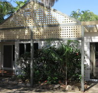 Loyang Apartments Unit 3 - New Castle Holiday