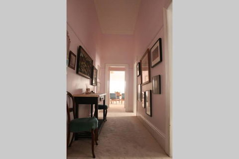 Lucys Artist Cottage - New Castle Holiday 2