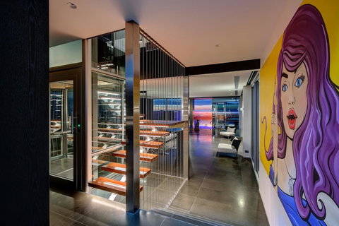 Luxe Haus - New Castle Holiday 1