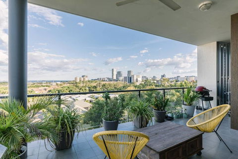 Luxury & Location - Sea Views With Modern Class ! - New Castle Holiday 2