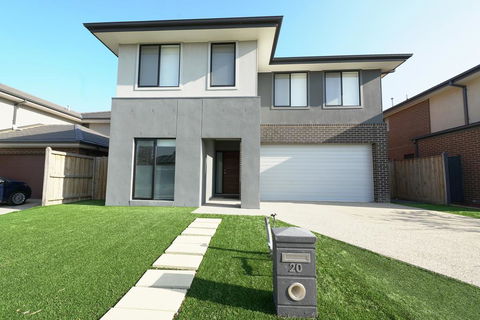 Luxury 9 BRM House In Melbourne - New Castle Holiday 1