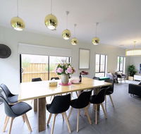 Luxury 9 BRM house in Melbourne - New Castle Holiday