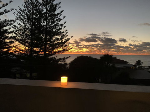 Luxury Beachside Apartment - New Castle Holiday 0