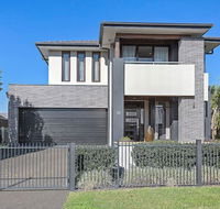 Luxury Brand New Home - New Castle Holiday