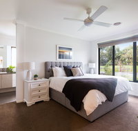 Luxury Escape in Ocean Grove - New Castle Holiday