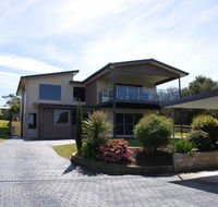 Luxury Near Old Pier Beach - New Castle Holiday