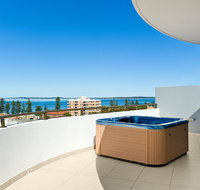 Luxury Ocean Penthouse - New Castle Holiday