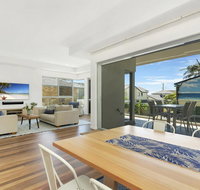 Luxury on Currumbin Beach - New Castle Holiday