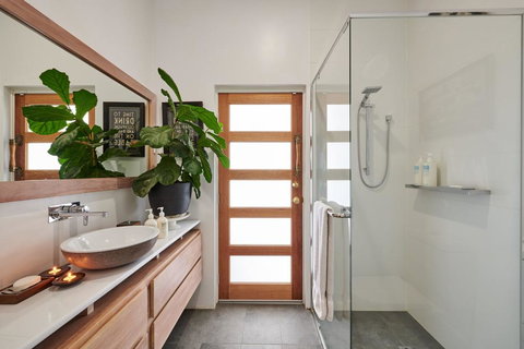 Luxury On Vincent - New Castle Holiday 1