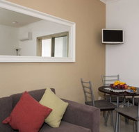 M104 Central Location in free transit zone - New Castle Holiday