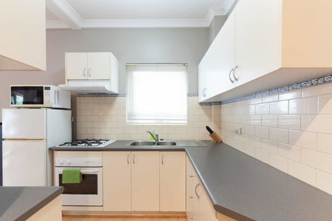 M2 Studio Near Kings Park Free Transit Zone - New Castle Holiday 1
