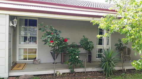 Macedon Ranges Homestay - New Castle Holiday 0