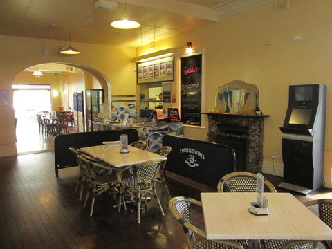 Maclean Hotel - New Castle Holiday 2