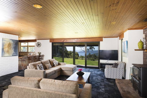 Magic Mountain At Smiths Lake - New Castle Holiday 1