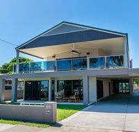 Magical holiday home - Welsby Pde Bongaree - New Castle Holiday