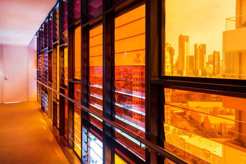 Magnificent Apartment With Spa In Melb - New Castle Holiday 2