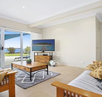 Mamorhomy - beachfront spacious apartment - New Castle Holiday