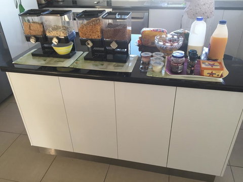 Margs Bed And Breakfast - New Castle Holiday 3