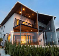 Marina Views Townhouse - New Castle Holiday
