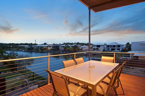 Marina Views Townhouse - New Castle Holiday 1