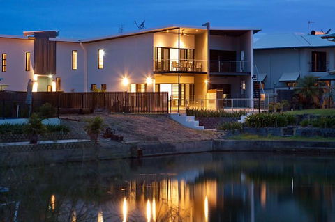 Marina Views Townhouse - New Castle Holiday 2