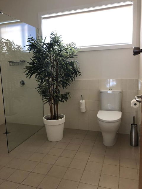 Maudie Bells - New Castle Holiday 1