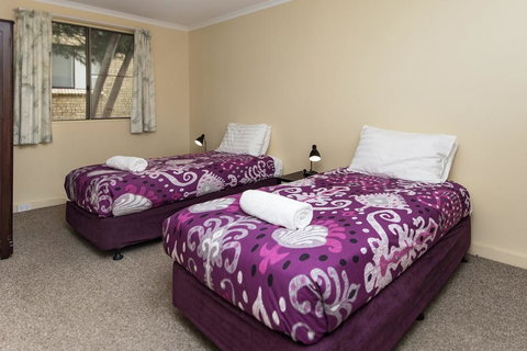 Max's Place 3 - New Castle Holiday 2