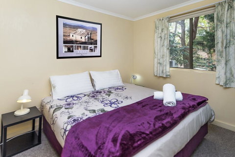 Max's Place 3 - New Castle Holiday 1