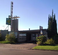 Mayfield Motel - New Castle Holiday
