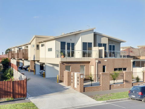 McKillop Geelong By Gold Star Stays - New Castle Holiday 1