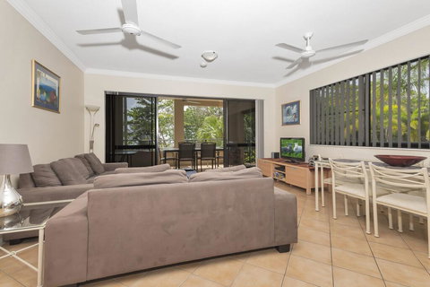 Mediterranean Beachfront Apartments - New Castle Holiday 1